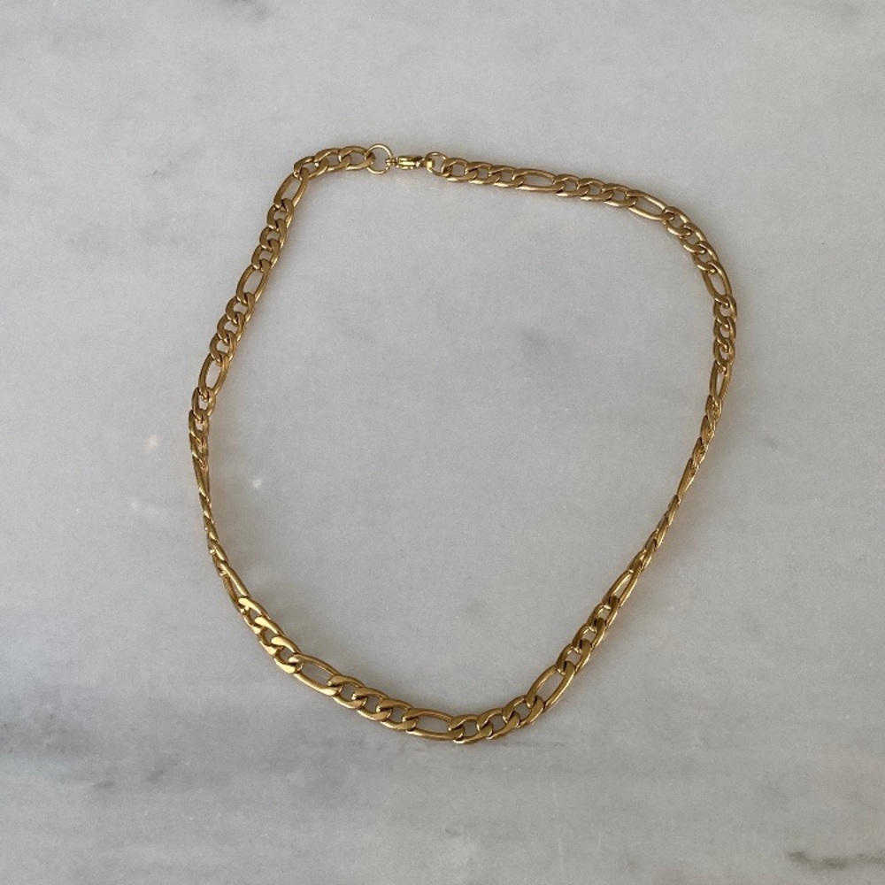 Thick gold chain